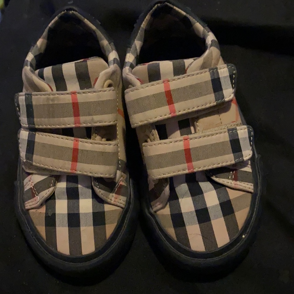 Burberry toddler shoes